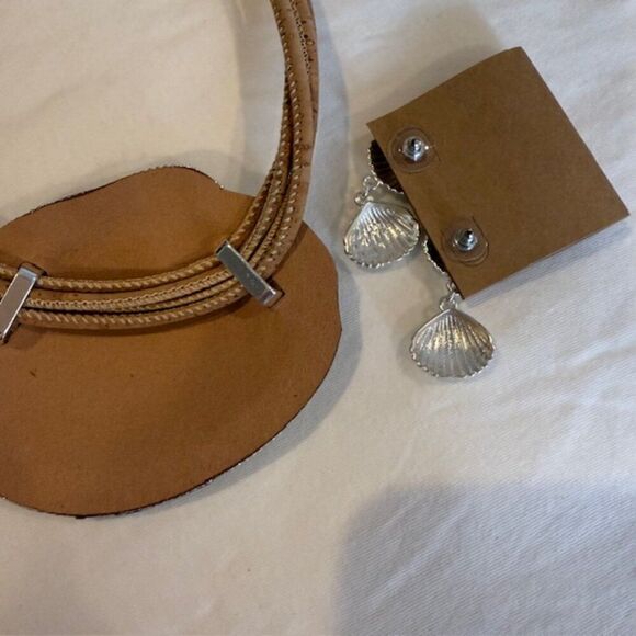 NWT Shell Drop Statement Necklace and Earrings Set Cork Beads and Silver Tone - Picture 6 of 9